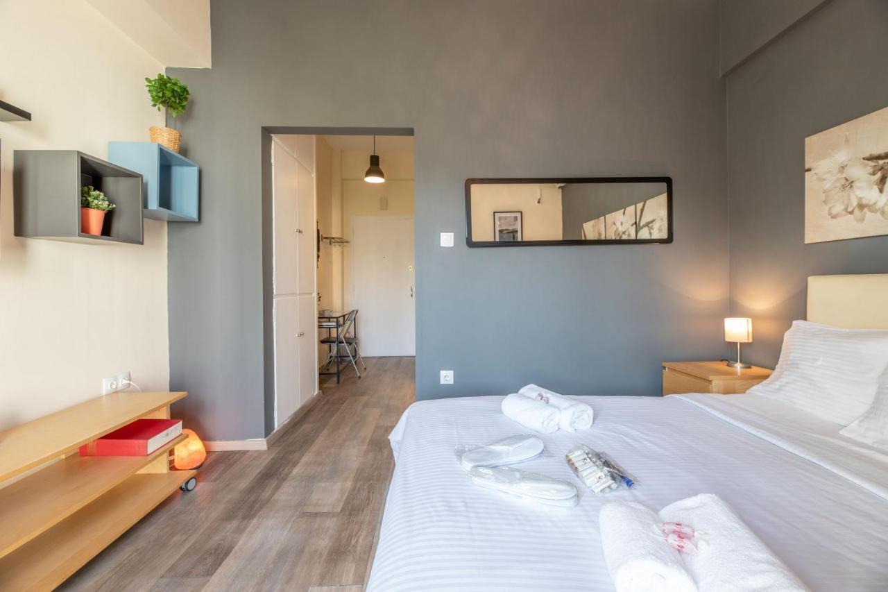 Renovated Lovely Apartment Near To Acropolis Atenas Exterior foto