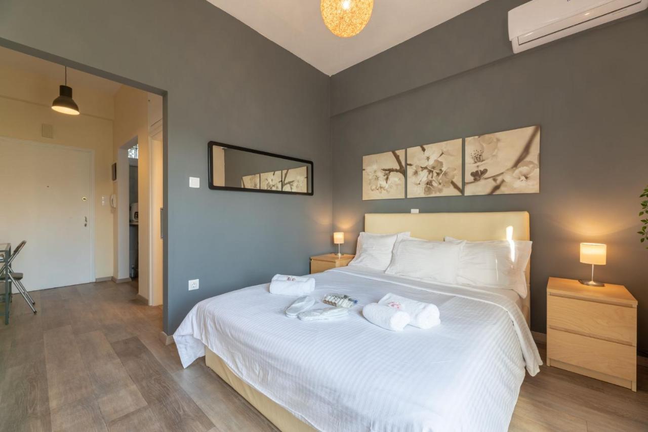 Renovated Lovely Apartment Near To Acropolis Atenas Exterior foto
